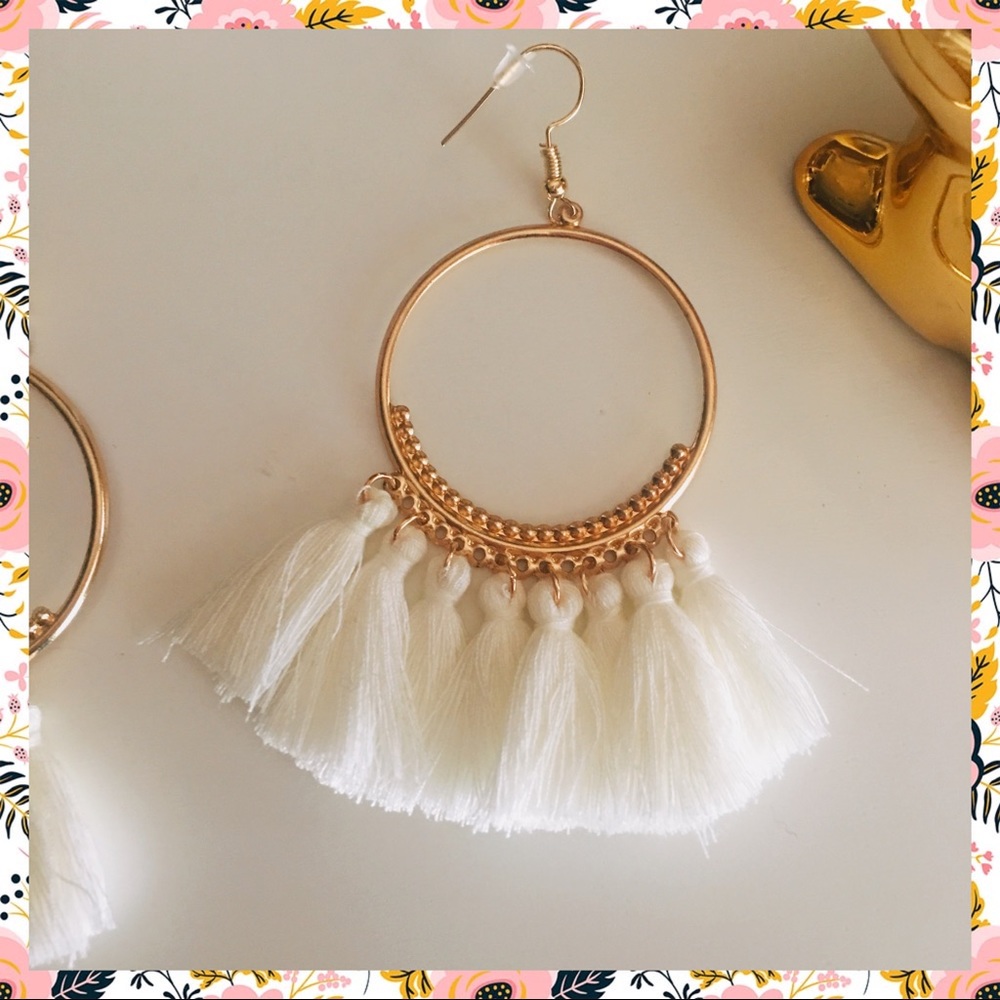 ☀️WHITE COTTON TASSEL EARRINGS☀️ - Picture 2 of 2